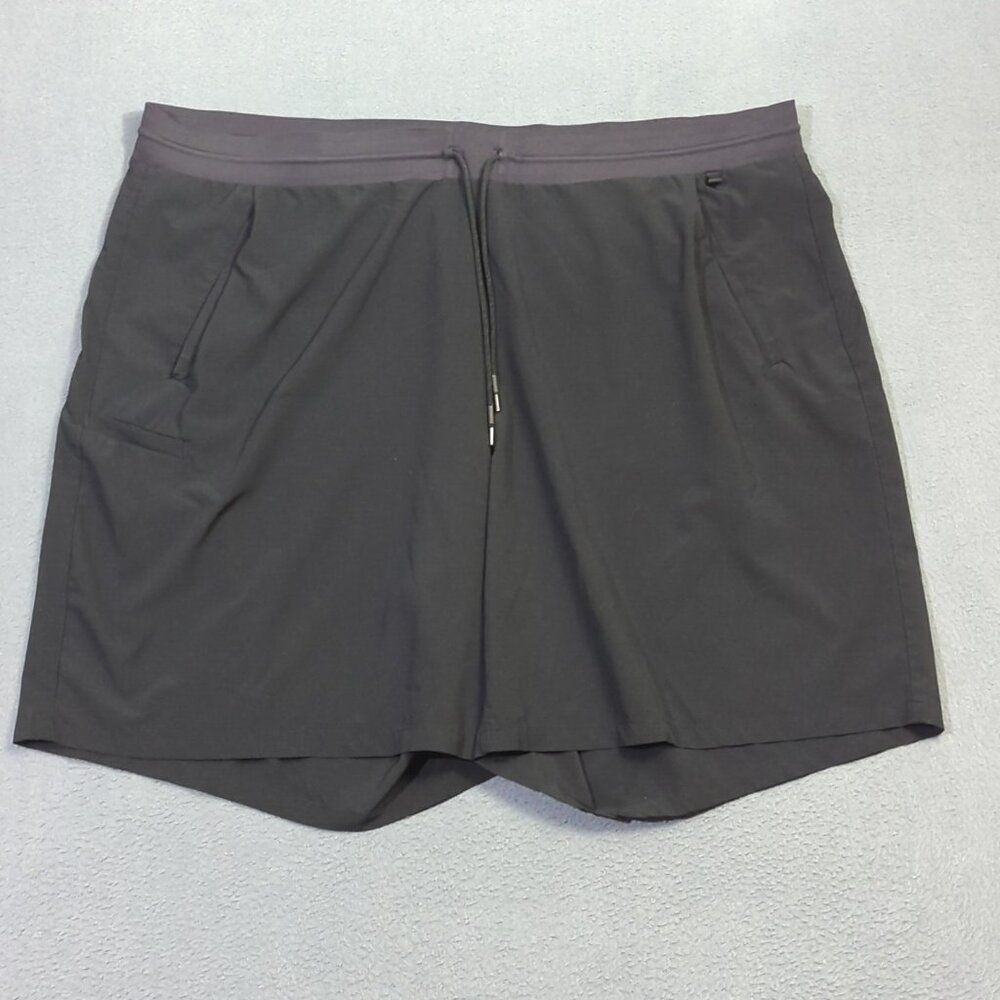 Athleta Shorts Women's 26 Plus Size Black Venture Bermuda